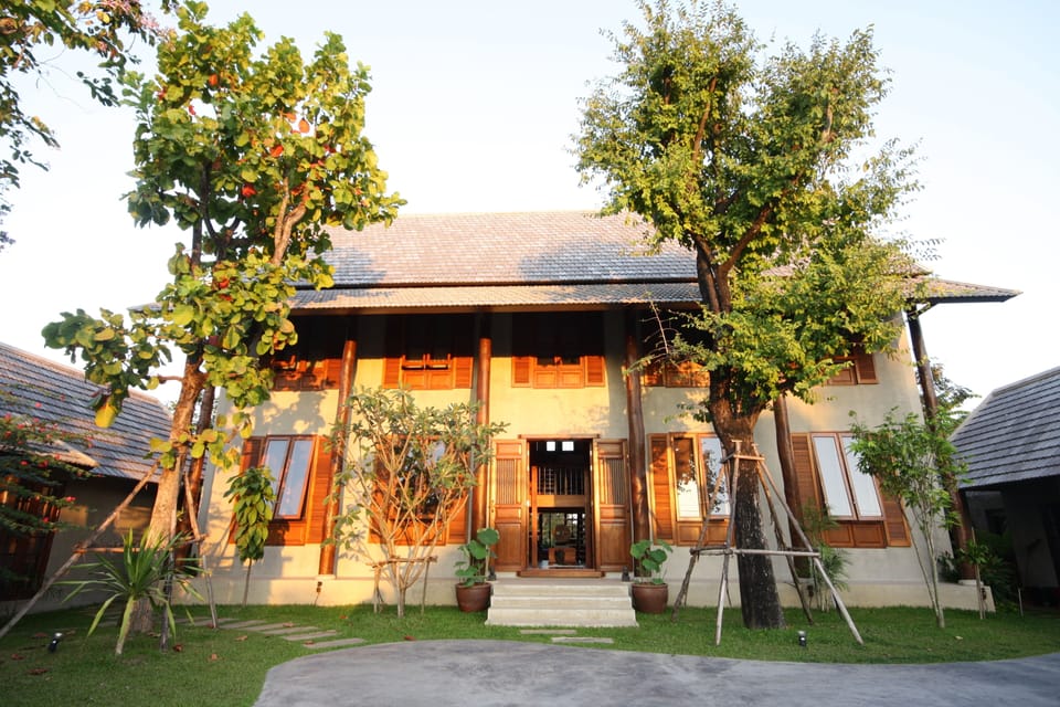 4 Bedroom Villa in Chiangmai with Pool.