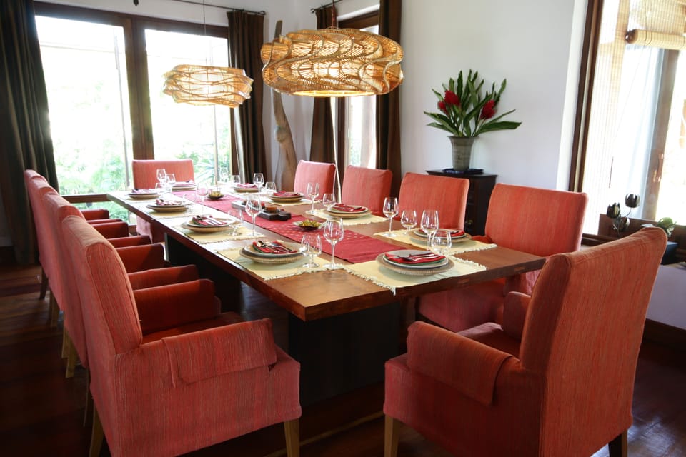 4 Bedroom Villa in Chiangmai with Pool.