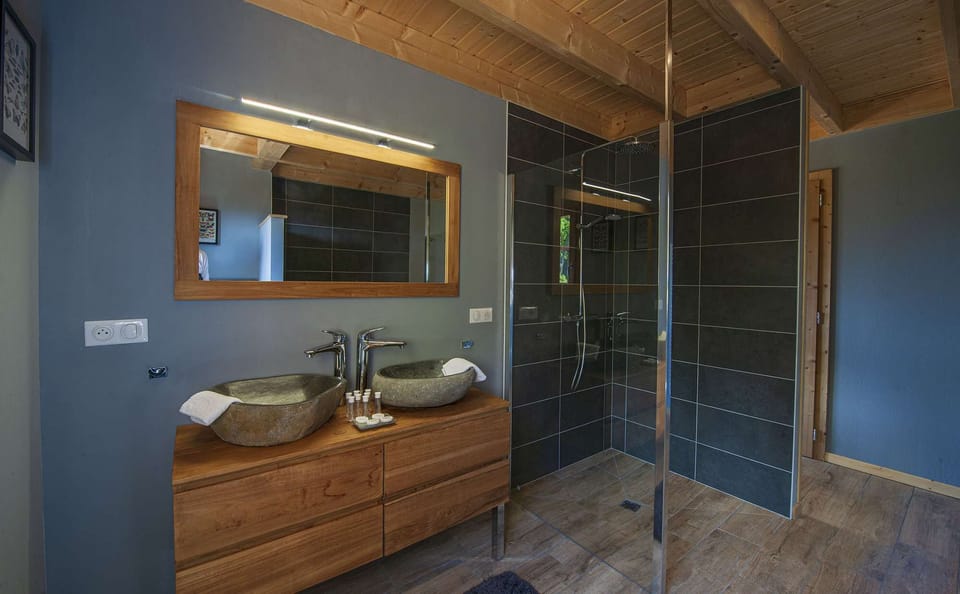 Inuï : shower room