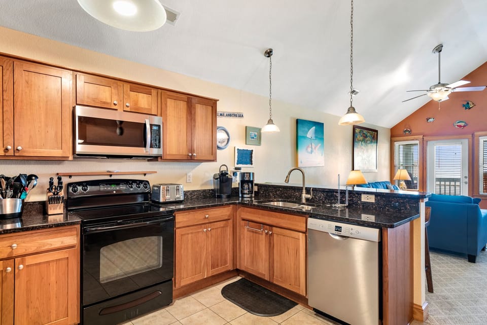 SL305: Look Out - The Landings at Sugar Creek | Kitchen