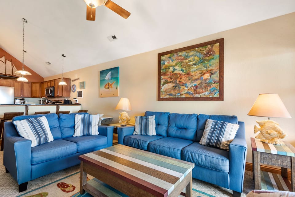 SL305: Look Out - The Landings at Sugar Creek | Living Area