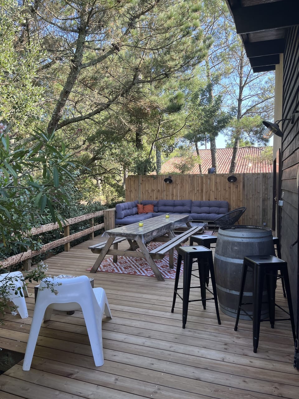 Outdoor dining