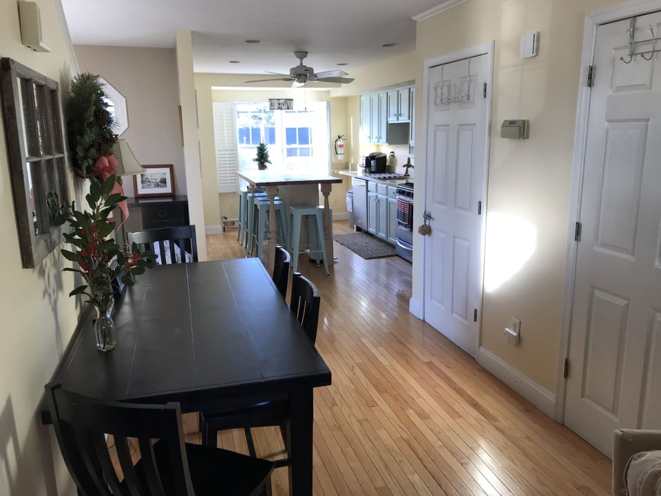 Dining/kitchen seating for 6 at dining table + seating for 6 at kitchen island