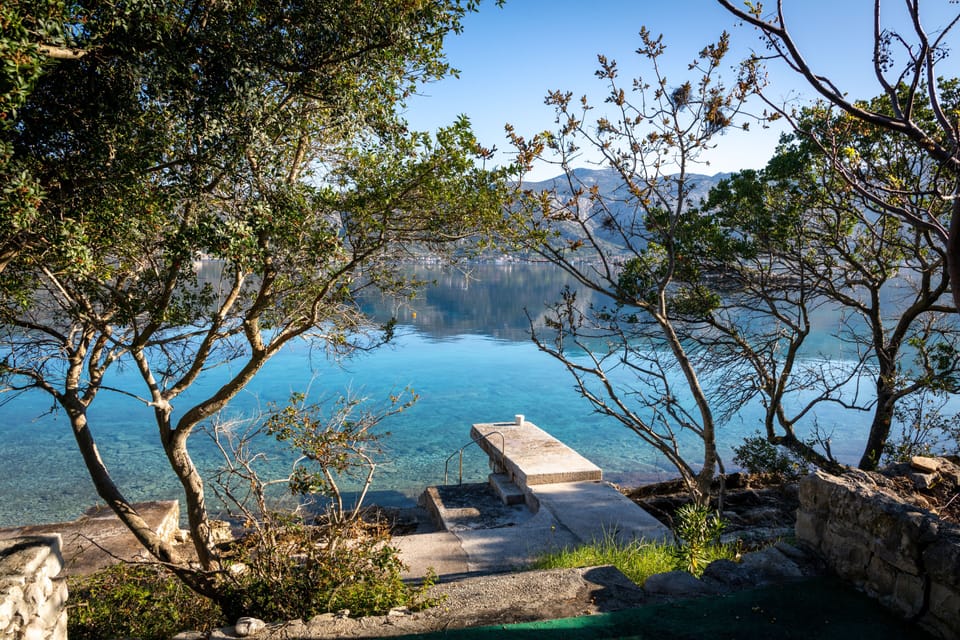 Dock and entrance to the sea in front of the house