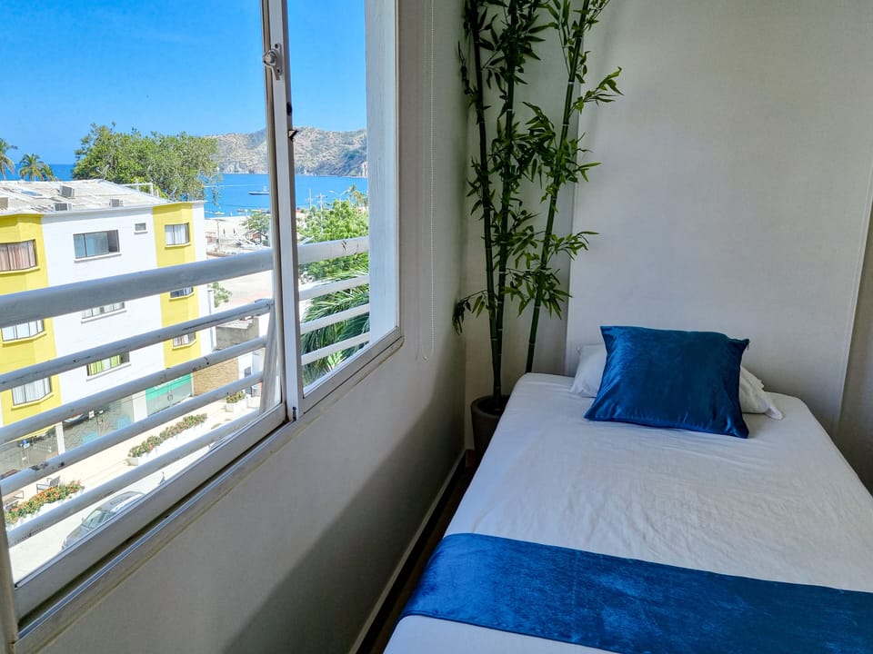 sea ​​view from the living room