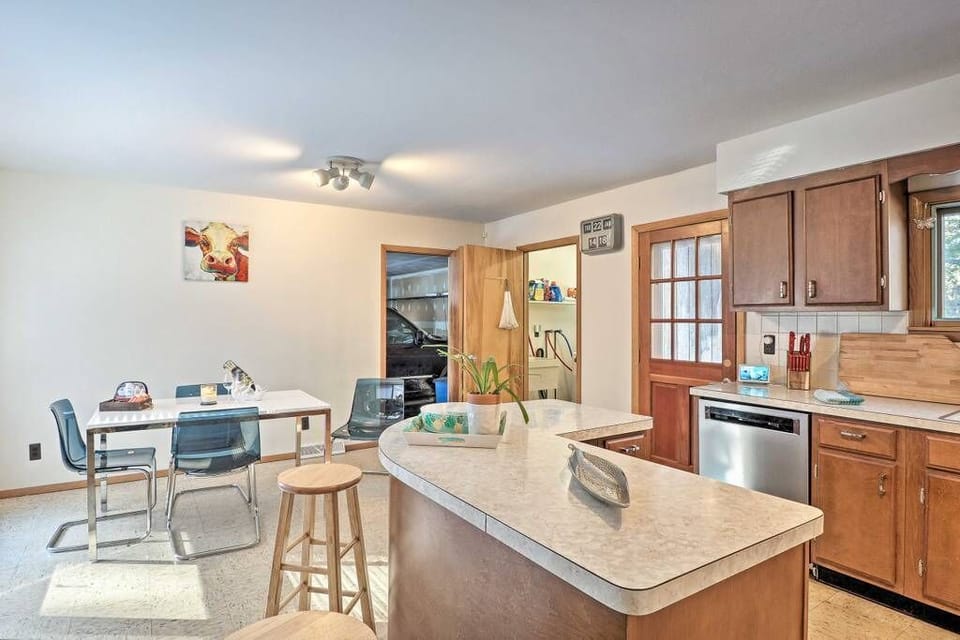 Kitchen island and kitchen table