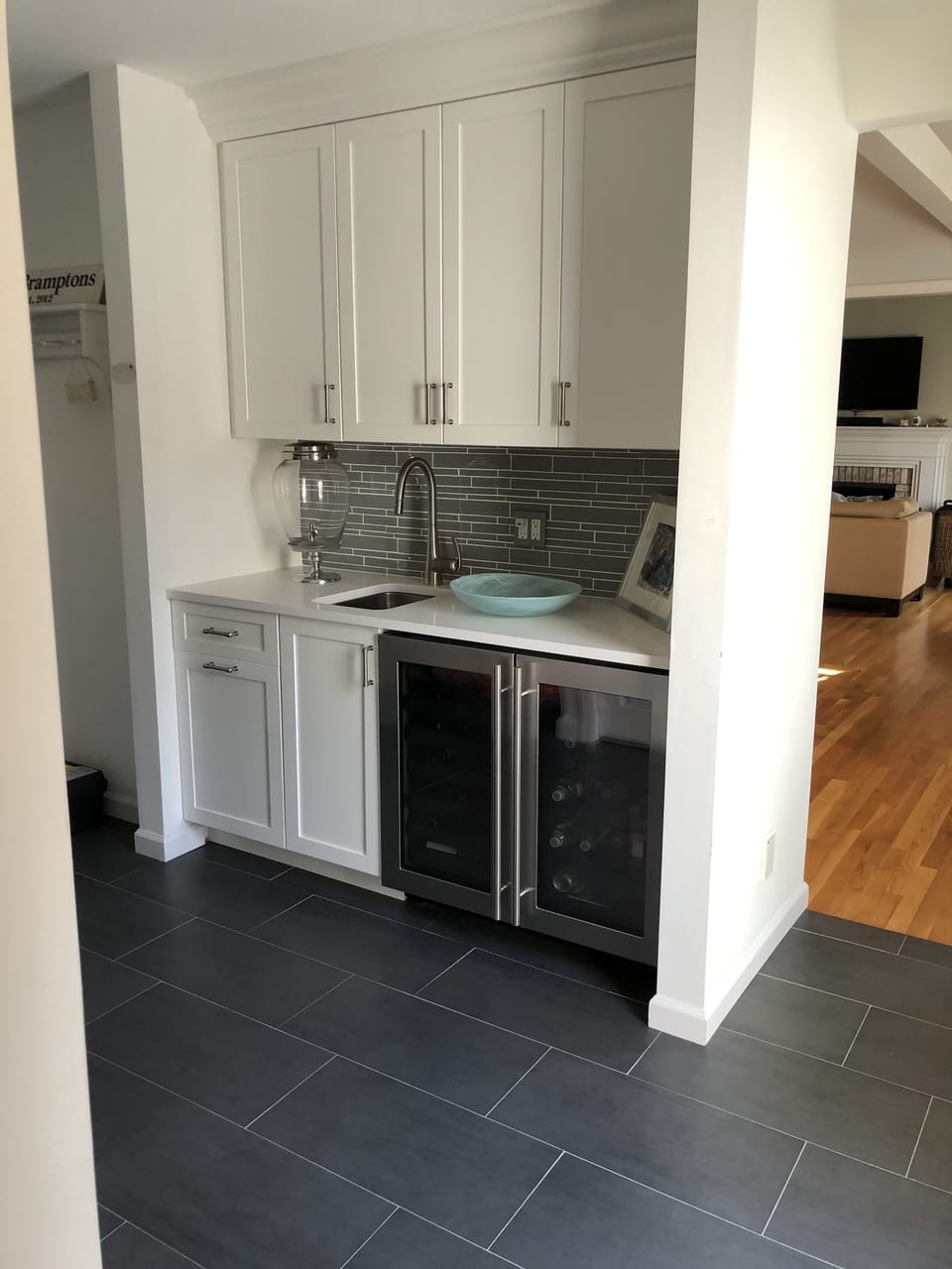 wet bar, wine cooler and refridge