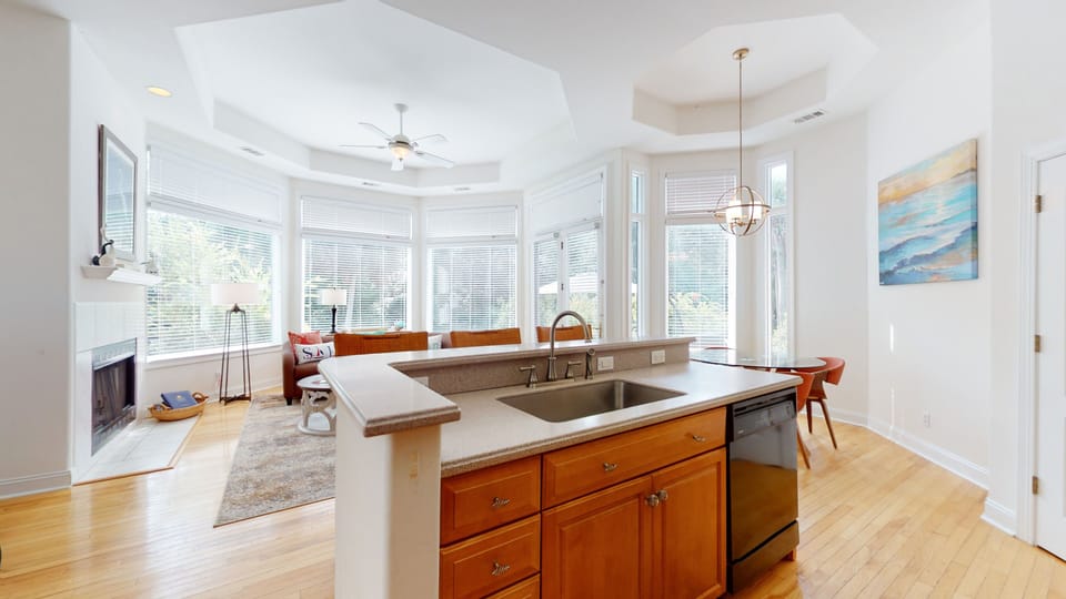Kitchen /Living area
