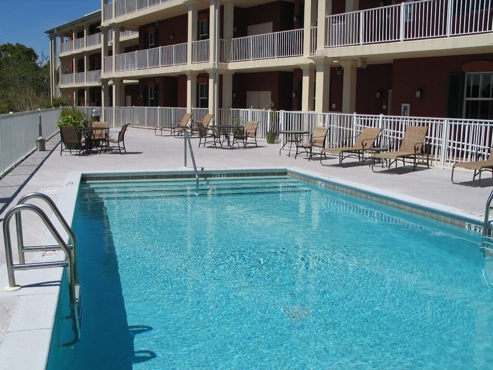 Community pool