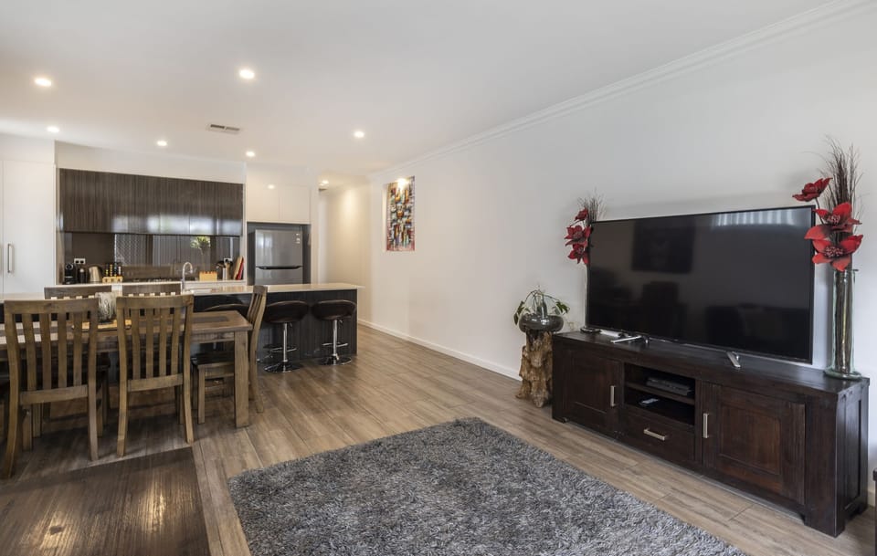 Smart TV, video games, DVD player, video library