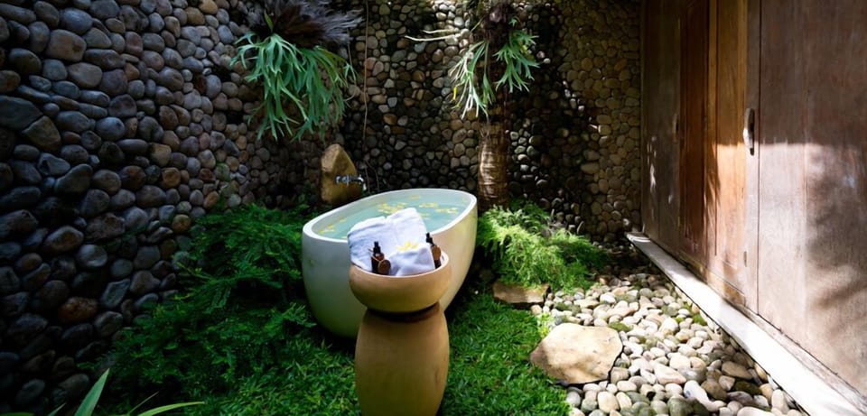 Modern Wooden House in Canggu Resort