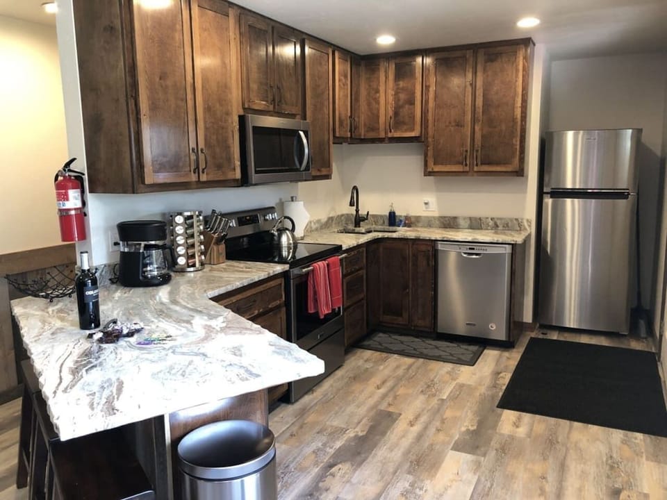 Kitchen fully equipped.