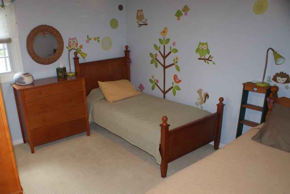Third Bedroom (2 Twin Beds, CD Player/Radio, & Ceiling Fan)