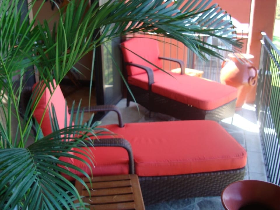 Veranda Lounge Area