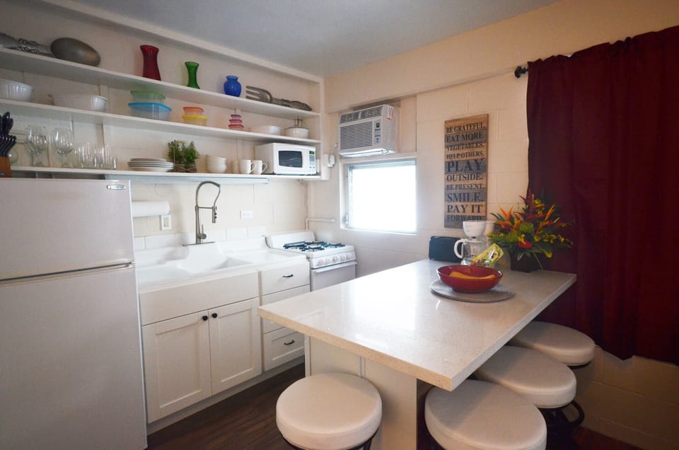 Full kitchen (October 2016)
