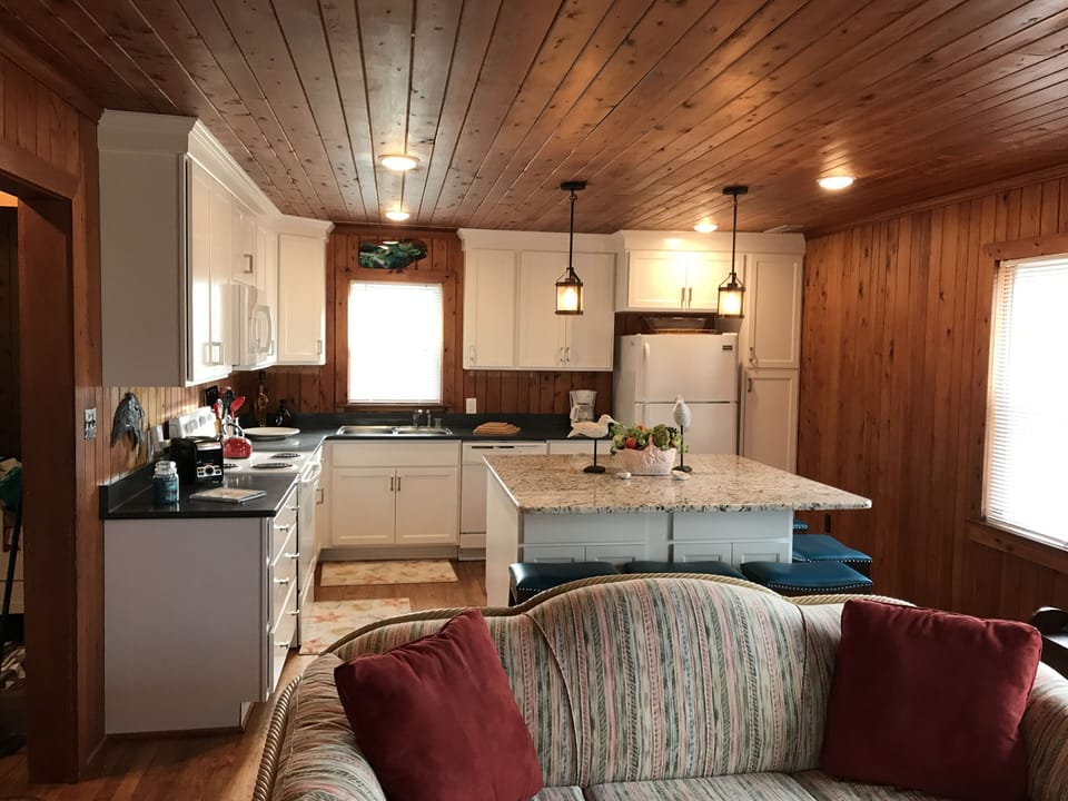 Beautiful updated kitchen!!