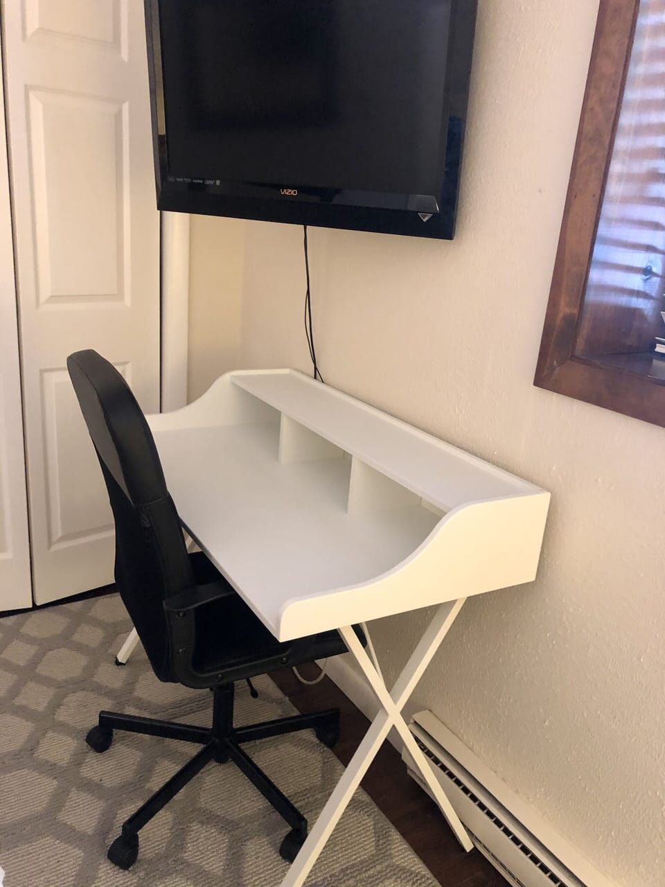 Newly added desk & office chair, for those who might need to squeeze in work