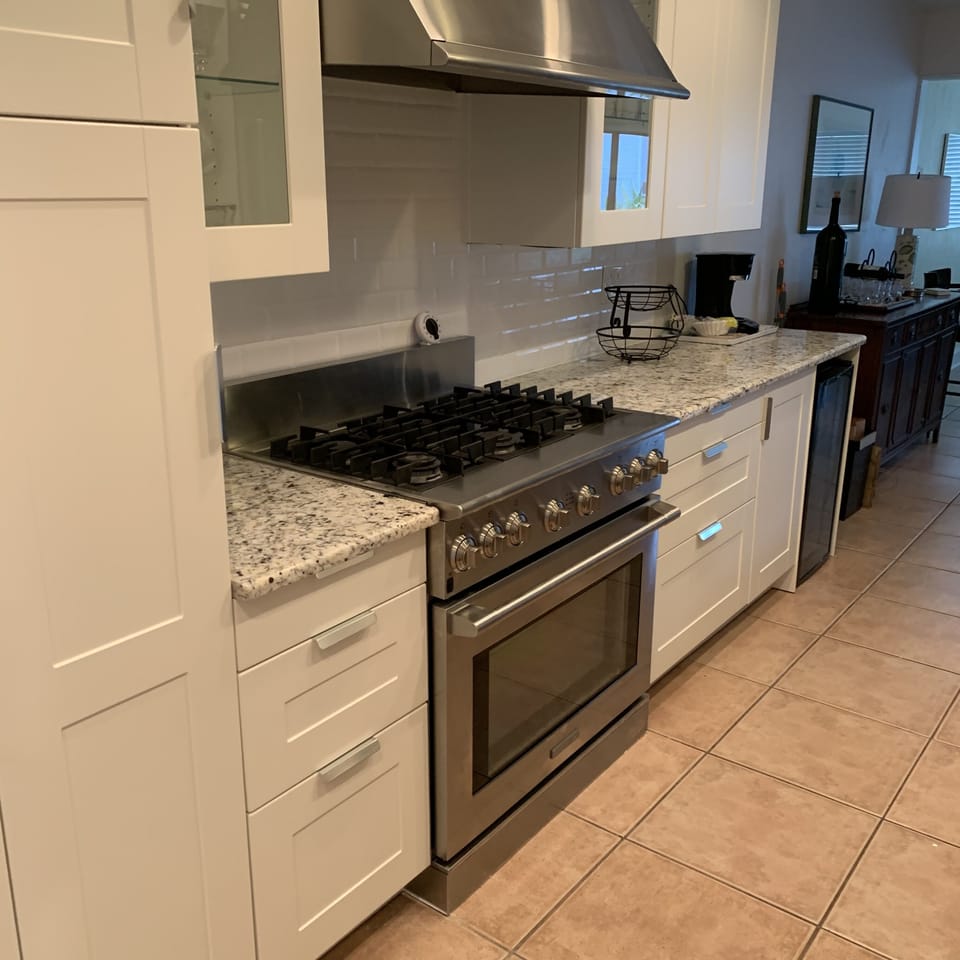 Gas stove and oven