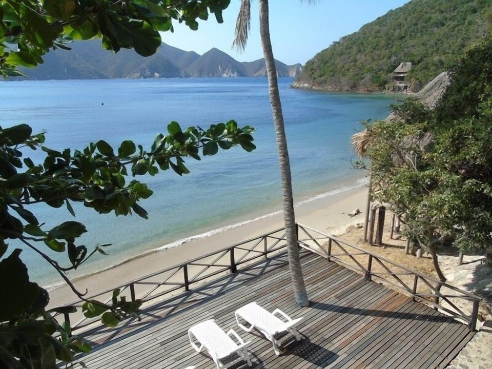 ESPECTACULAR CABAA DENTRO DEL TAYRONA