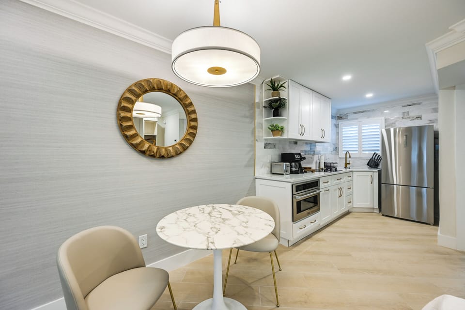 Dining Area | Dishes & Flatware Provided