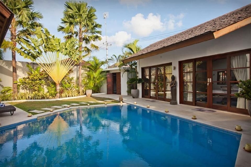 live in paradise, villa seminyak, bali villa, holiday villa, villa rental, private villa, airbnb, villa homeaway (1)