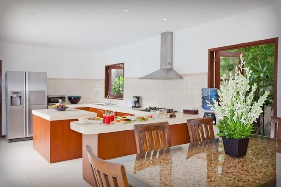 ORG 3BR Modern Villa Seminyak