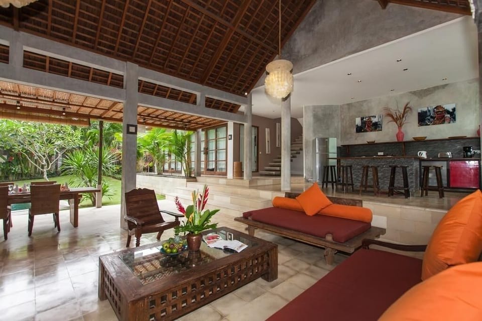 3 BR LEEANG Pool Villa Seminyak