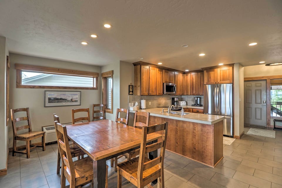 Living Room | Dining table | Corner Unit