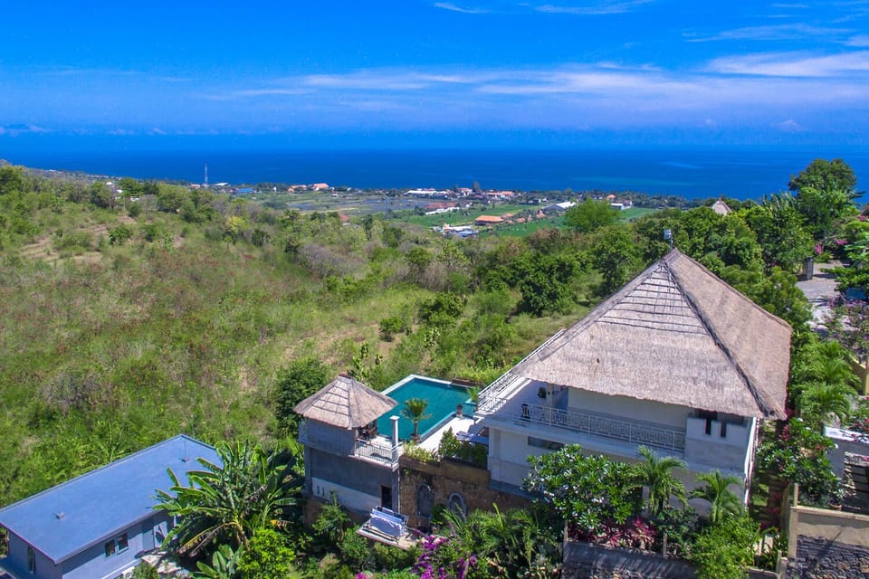 3 Bedroom Paradise With Amazing Views!
