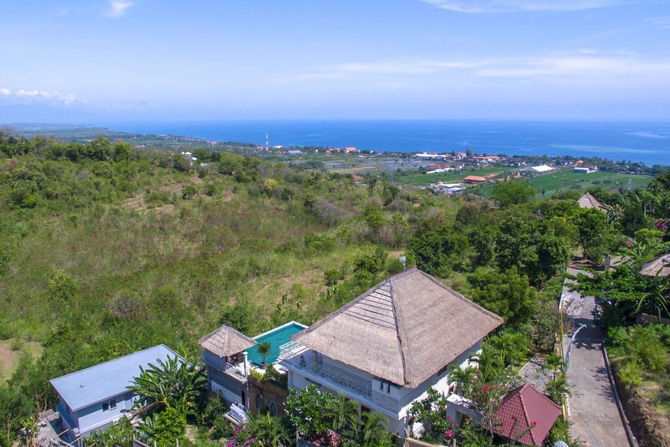 3 Bedroom Paradise With Amazing Views!