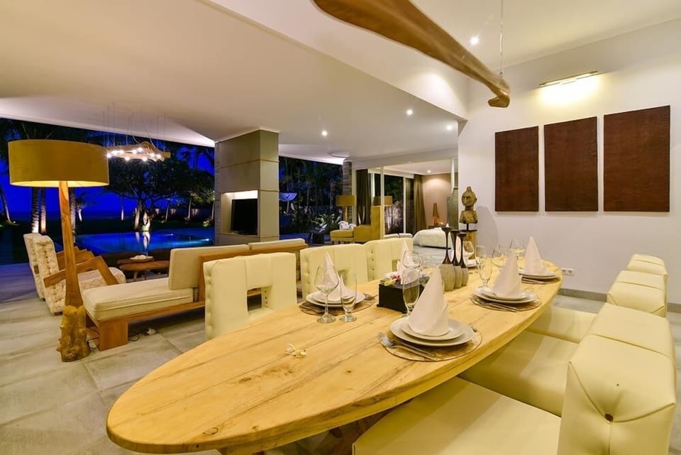 DINNING TABLE