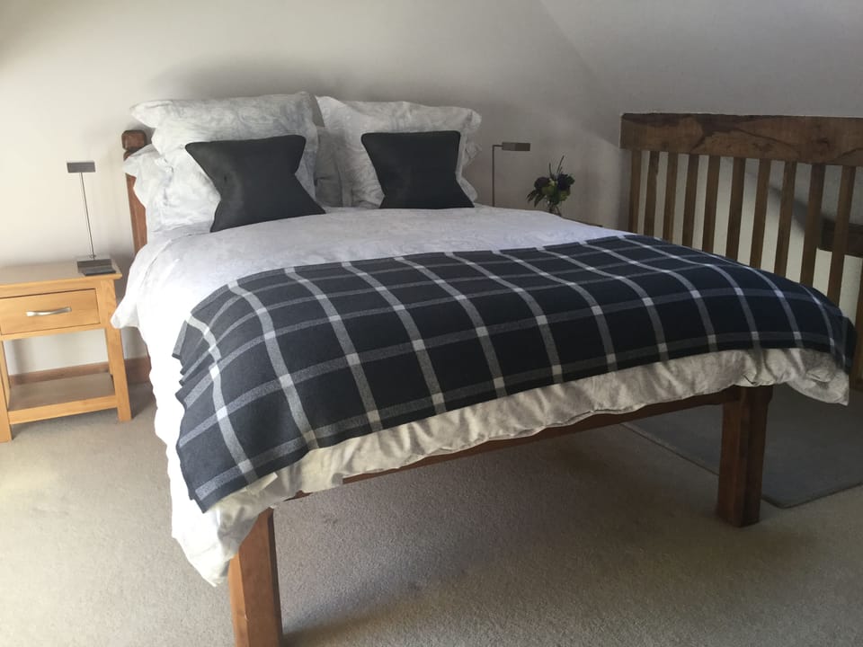 Mezzanine double bedroom. 