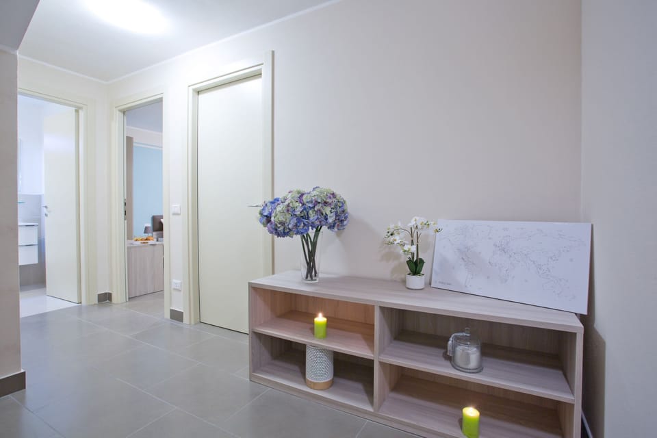 The apartment has been tastefully appointed throughout.