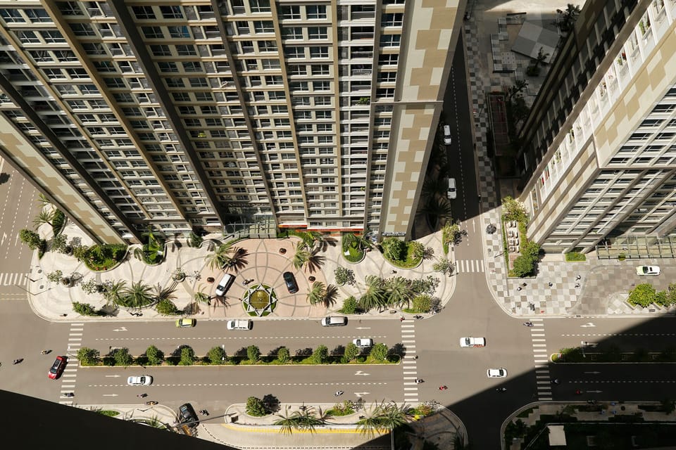 Fabulous View from 33rd floor, 1BR