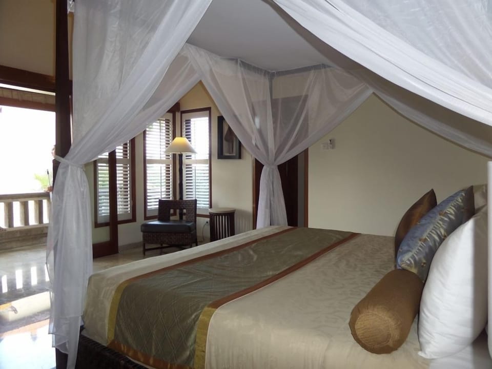 Spacious 2 bedroom villa private pool