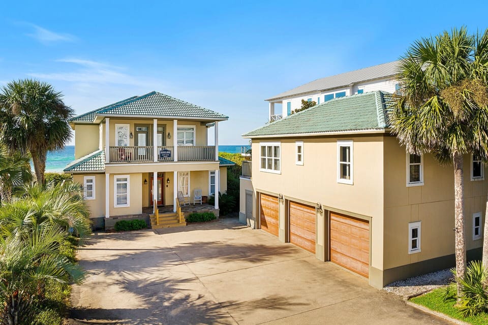 Happy Days Exterior