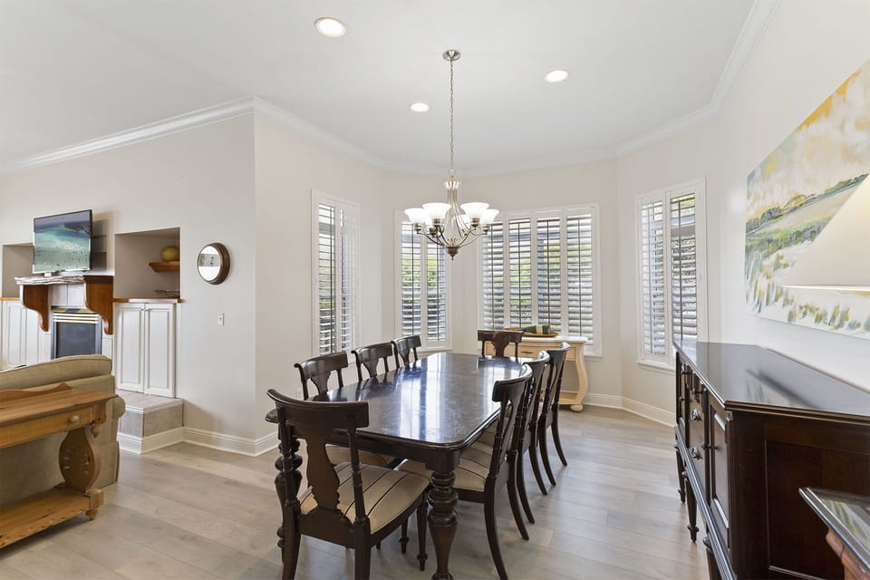 Happy Days Dining Room Alt