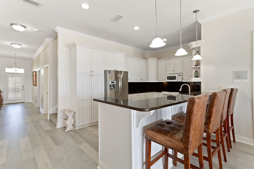 Happy Days Kitchen Alt