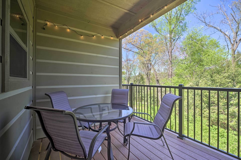 Townsend Vacation Rental | 2BR | 2BA | 1,030 Sq Ft | Stairs Required to Access
