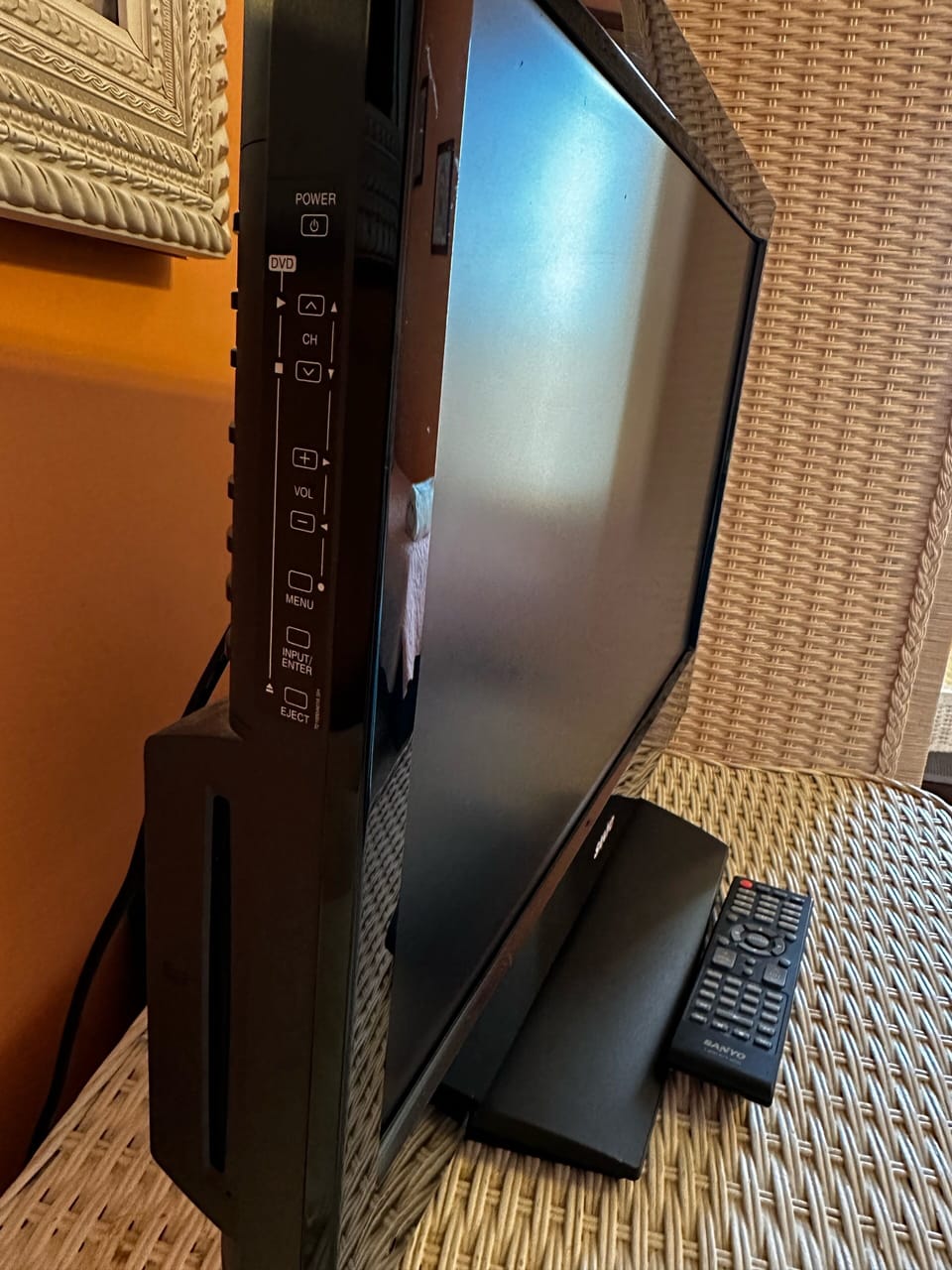 Although there’s no cable, you can bring plug and play devices or enjoy a DVD. 