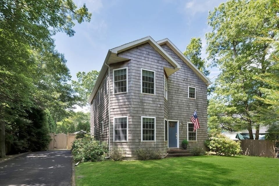 Front lawn and driveway