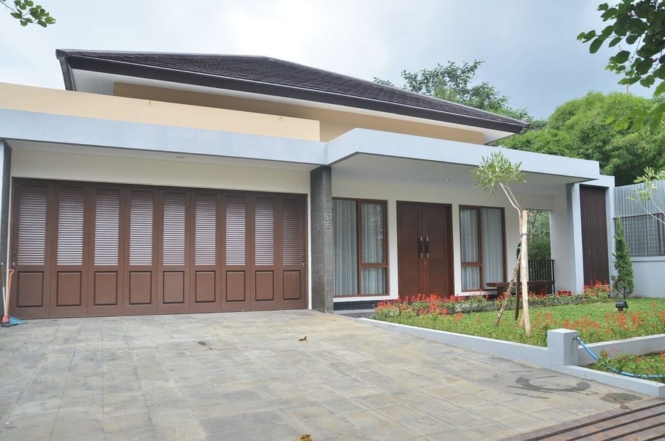 Exterior building