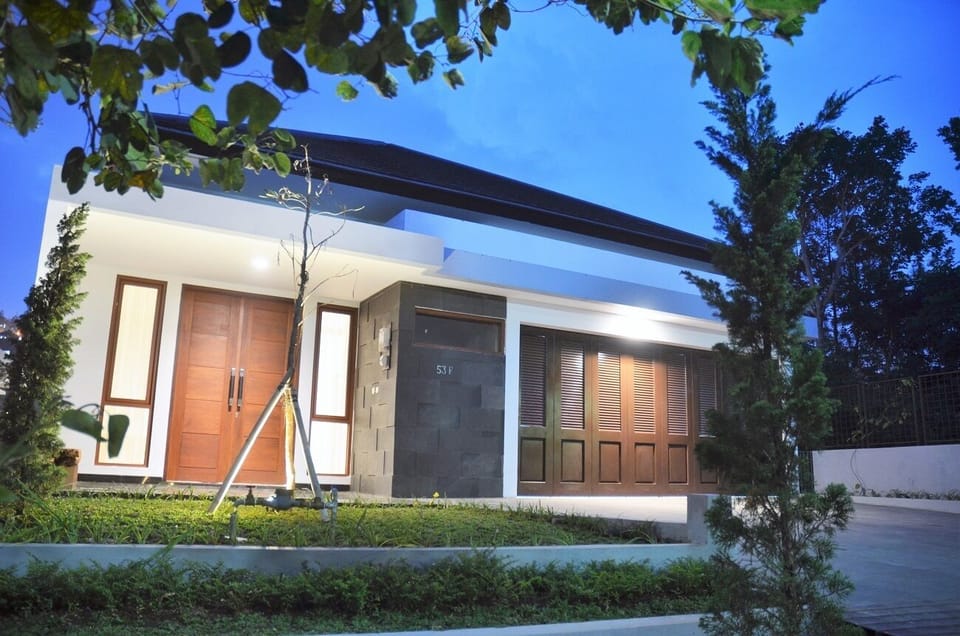 Exterior building