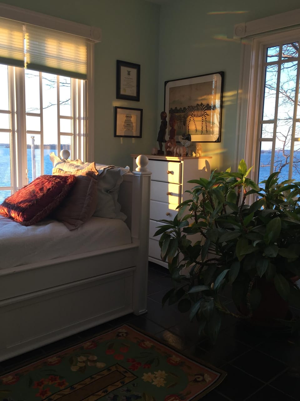 Twin bed with trundle bed in second room in Master Bedroom Suite