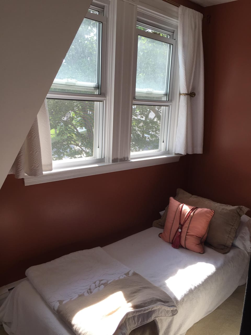 Third Floor Suite Second Bedroom with Twin Bed