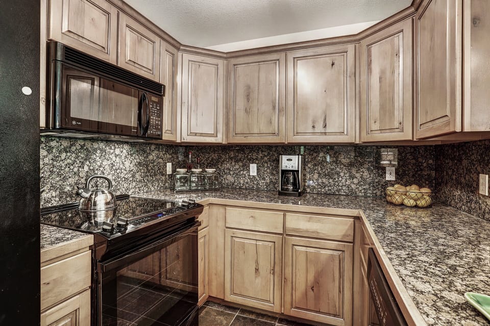 Kitchen, Tyra Riverbend 213, Breckenridge Vacation Rental
