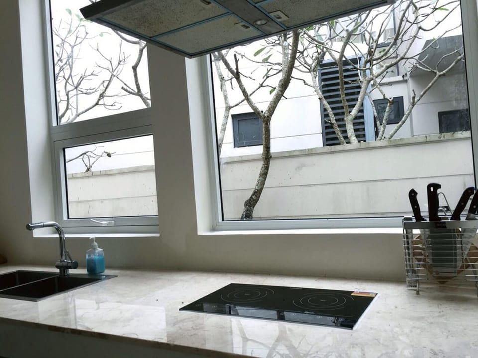 Sunny Spacious Villa in Ocean villa