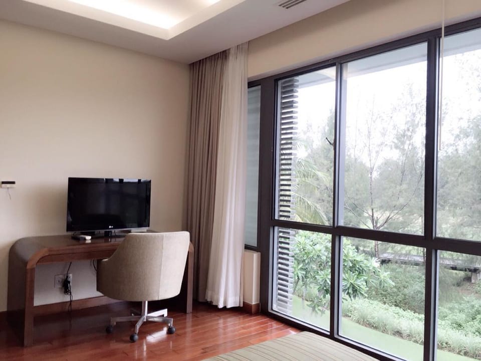 Sunny Spacious Villa in Ocean villa