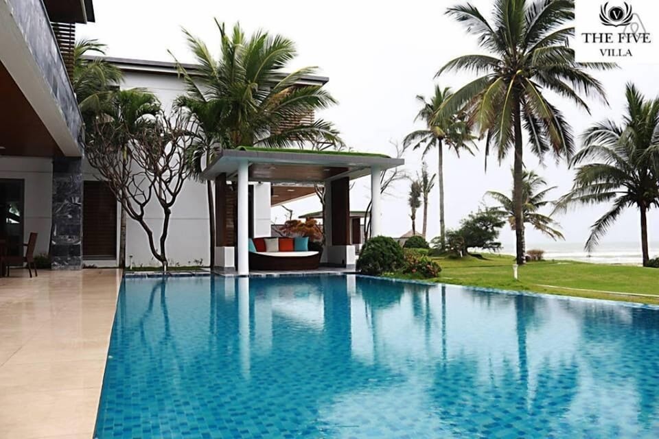 V8-THE MOST LUXURY-BEACHFRONT VILLA