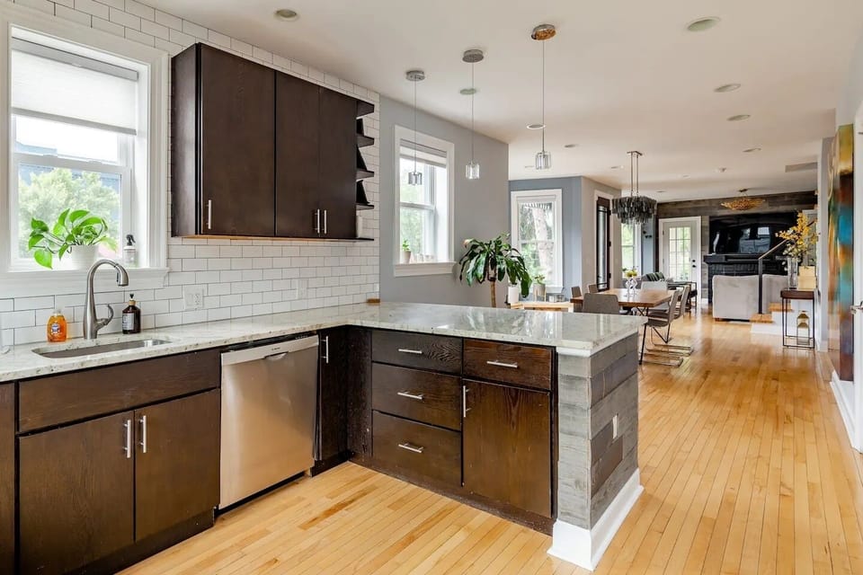 All major appliances, kitchenware, basic spices, cleaning supplies.